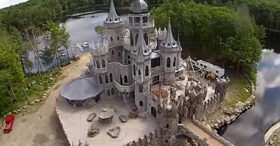 Ecco 10 edifici surreali realizzati da eccentrici milionari (Fotogallery)