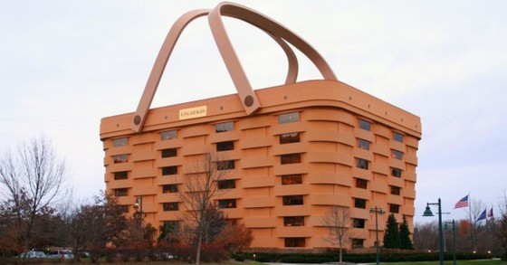 L’edificio cestino, l’ufficio più strano del mondo, è in vendita per 500.000 euro (Foto)