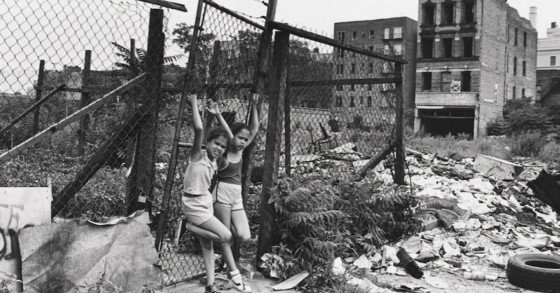 Quando il Bronx era una “zona di guerra”: la selvaggia New York degli anni ’70