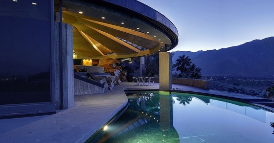 La casa del film di James Bond “Agente 007 - Una cascata di diamanti” è in vendita con uno “sconto” del 24% (Fotogallery)