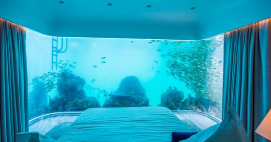 Volete vivere sott’acqua? A Dubai si possono acquistare case galleggianti per 2 milioni di euro (Fotogallery)
