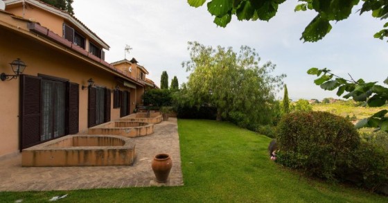 Luminoso, comoda e tranquilla sono gli aggettivi più usati per vendere casa in Italia