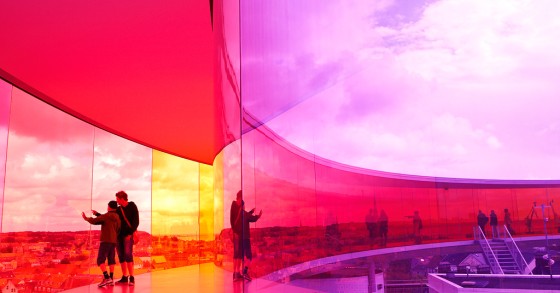 La più bella opera di uno dei più grandi musei d'Europa: una vista arcobaleno sulla città di Aarhus