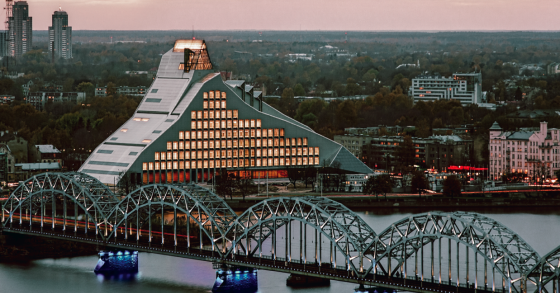 Il Castello della Luce a Riga, una delle più grandi biblioteche del pianeta
