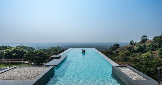 Una casa con una piscina sul tetto tra le più incredibili al mondo
