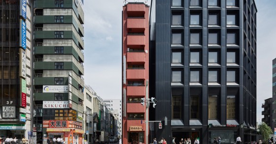 L'opera di ristrutturazione di un edificio di Tokyo largo appena 3,6 metri