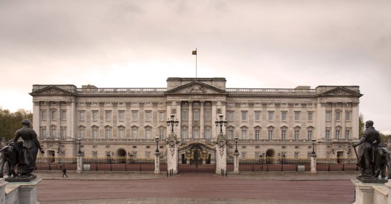 Londra come non l'hai mai vista prima: questi sono Buckingham Palace o Trafalgar Square deserti