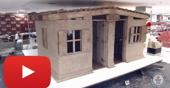 Il sogno di Hansel e Gretel: una casa costruita con 10.000 chili di cioccolato