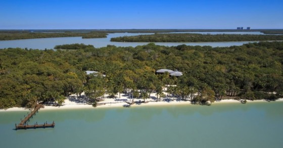 Questa isola paradisiaca e autosufficiente è in vendita per meno di 1 milione di euro