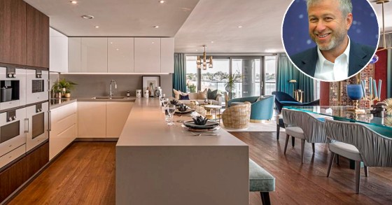 L'arredo è stato curato da un team di architetti e interior designer