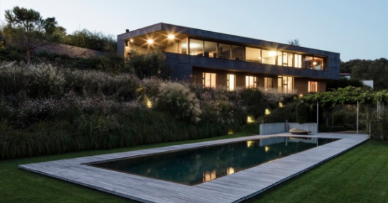 Questa villa sul lago di Lugano è un capolavoro di sobrietà e modernità