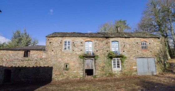 In Spagna vendono questo villaggio per appena 59mila euro
