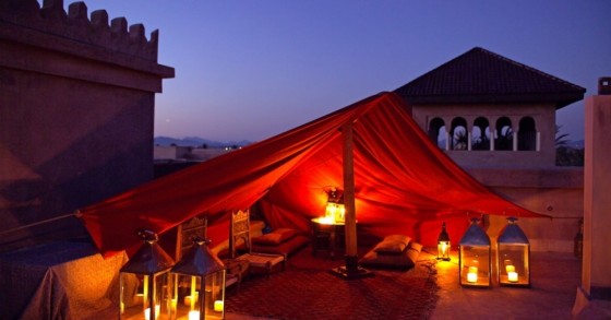 Questo hotel di Marrakech ti farà vivere un'atmosfera da Mille e una notte