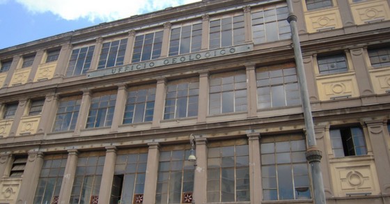 La facciata di Palazzo Canevari a Roma