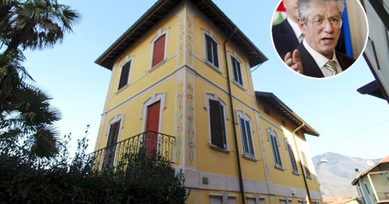 Umberto Bossi vende casa, su idealista la villa dei summit con la Lega e il governo