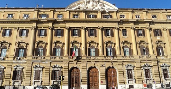 “Tabaccheria affittasi”, lo strano annuncio del Mef