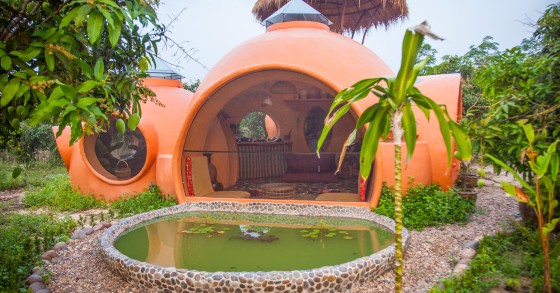 Questa curiosa mini casa fai da te è costata appena 9mila dollari