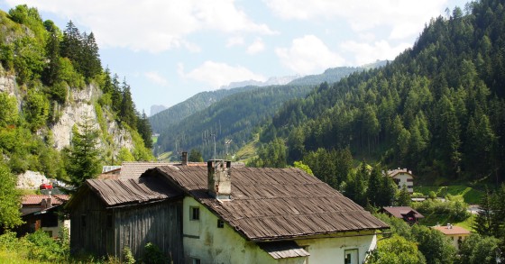 Rustici e casali, prezzi e trend nelle province italiane