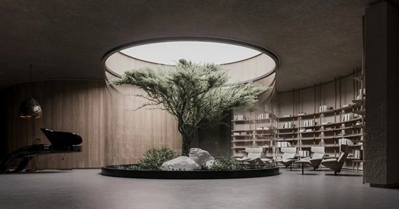 Una casa bunker in mezzo al bosco dal design moderno e minimalista