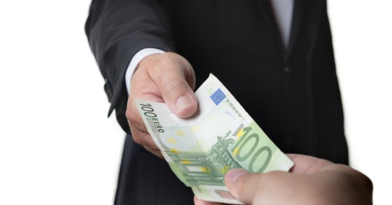 Allianz investe 500 milioni a Parigi con il più grande acquisto di uffici in Europa