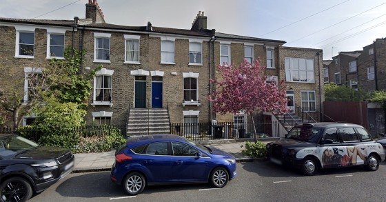 Una casa a Londra in stile vittoriano che nasconde interni suggestivi e colorati