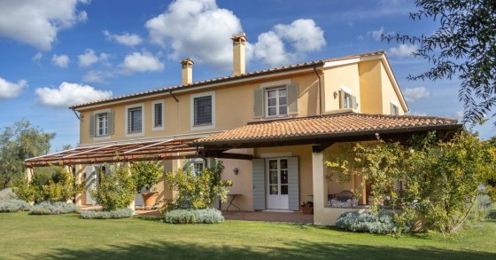 This charming villa is for sale in Tuscany