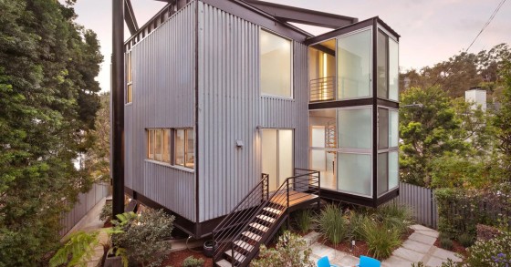 La Schwartz House dell'architetto Pierre Koenig in California è in vendita per 3,6 milioni 