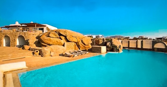 Investire in una bella casa al mare in Grecia? Ecco un'occasione a Mykonos