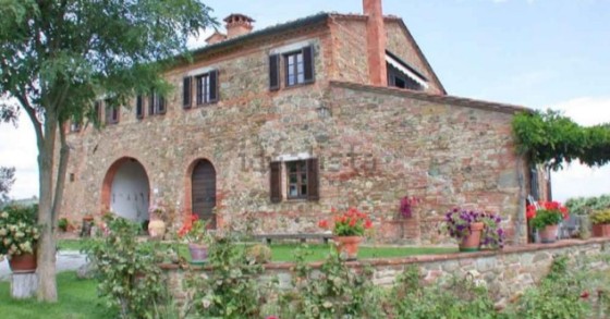 Un casale con piscina a Montepulciano