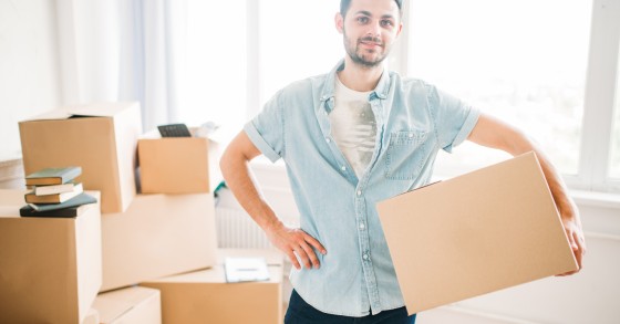 Sei consigli per organizzare un trasloco in estate (eliminando il superfluo)
