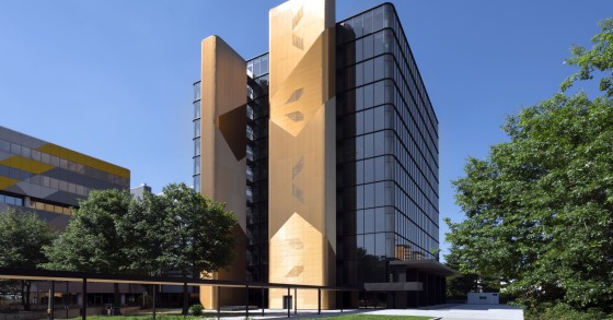 Cambia proprietario l'edificio in viale Sarca 235 a Milano