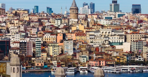 Gli affitti sono troppo cari e gli studenti in Turchia dormono per strada