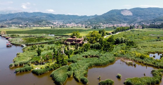 Una vista aérea de la villa