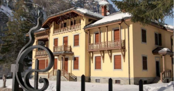 "House of Gucci": la villa che è stata la location del film in vendita su idealista per 990.000 euro