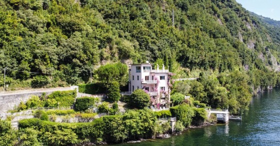Această vilă de pe malul Lacului Como din Italia este de vânzare