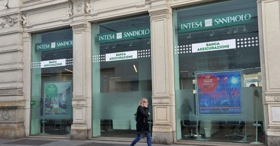 Intesa Sp: piano prevede 7,1 mld euro investimenti in 2022-2025