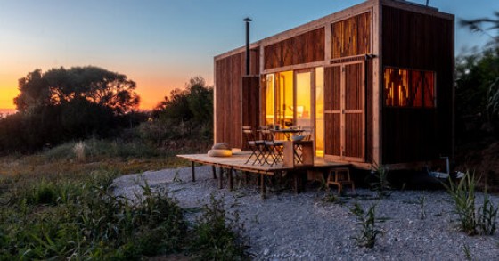 Prefabricated house for living in the Italian countryside.