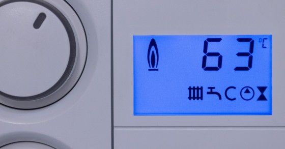 Nuove tariffe Arera: di quanto aumenteranno le bollette di gas e luce nel 2022
