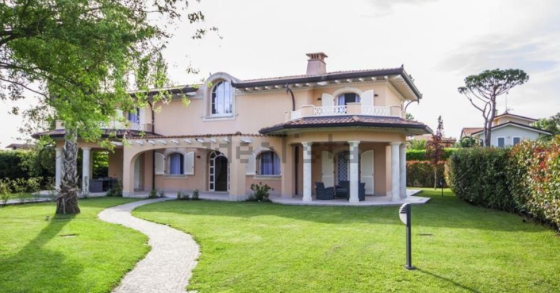 In vendita 6000 ville nuove con giardino per trovare un'oasi di pace da 40000 euro