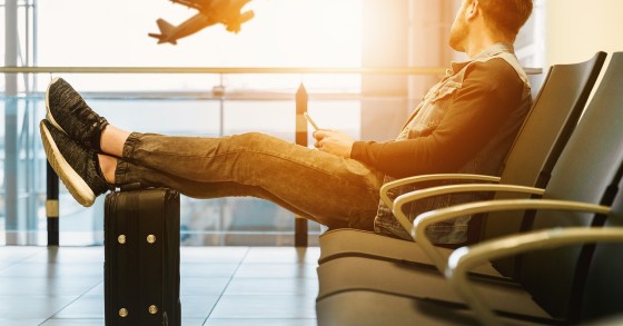 Stop dell’Ue alle mascherine in aereo, ma che succede in Italia?