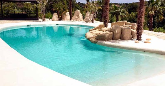 Piscine di sabbia: come avere una spiaggia in giardino a partire da 10 mila euro