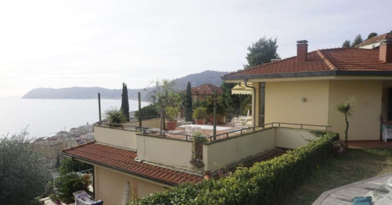In vendita all’asta una villa vista mare ad Alassio, si parte da 656mila euro