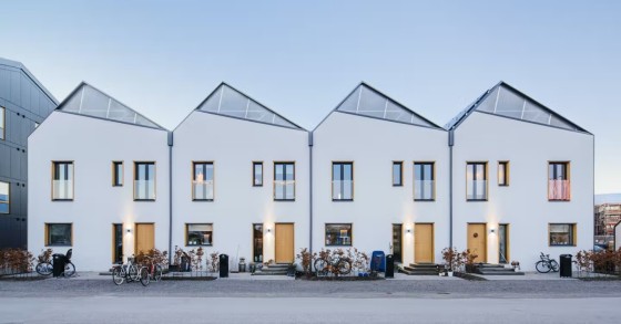 Case di design in Svezia che generano più energia di quella che consumano