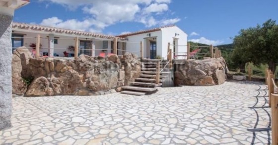 Una splendida villa con piscina in vendita a Villasimius per 2,2 milioni