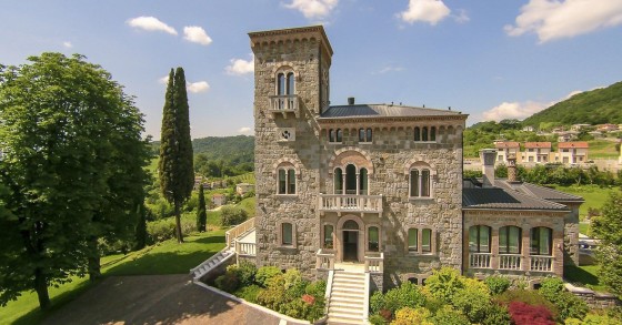 Historic villa for sale in Italy