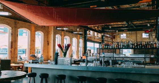 piccolo bar design
