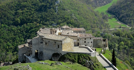 città fantasma marche