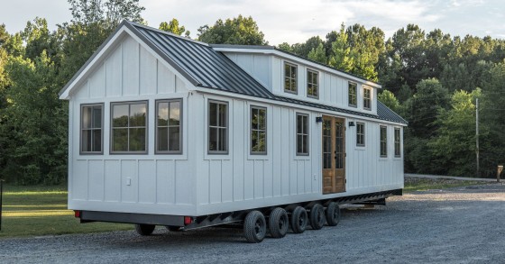 La casa Denali XL Bunkhouse es una de las viviendas sobre ruedas más grandes que existen en el mercado y necesita de un permiso para poder circular.