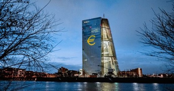 Bce, banche eurozona allentano criteri mutui, prima volta da 2021