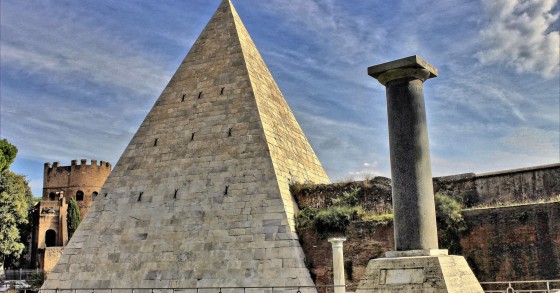 piramide cestia roma